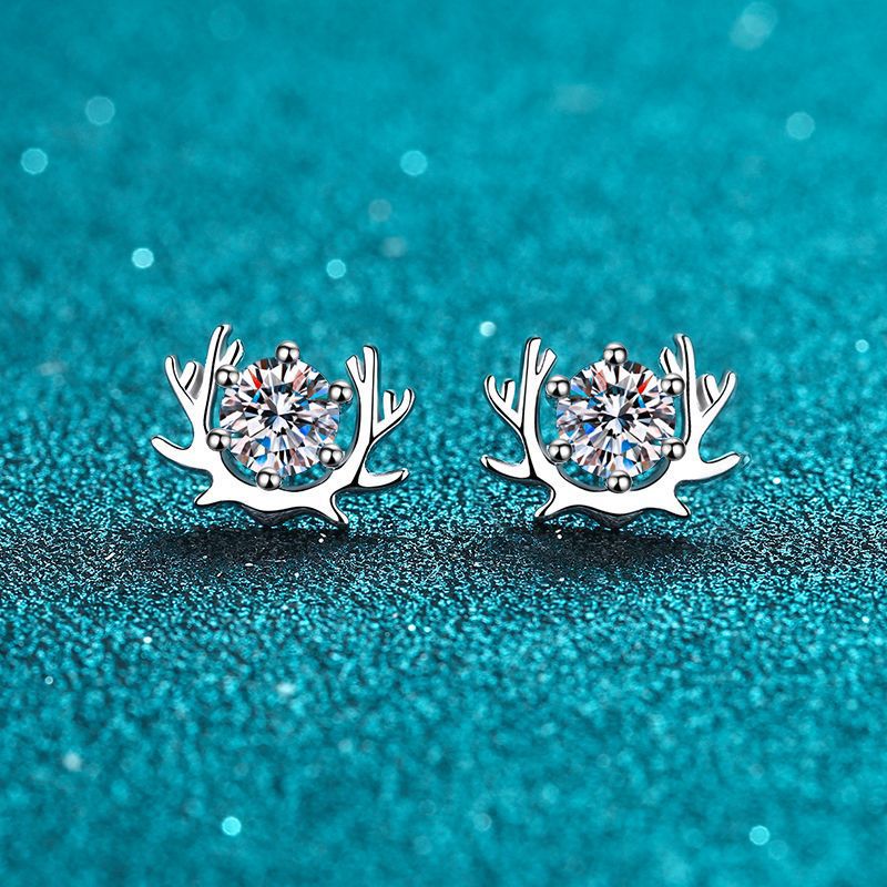 Ava D Color Moissanite Deer Stud Earrings